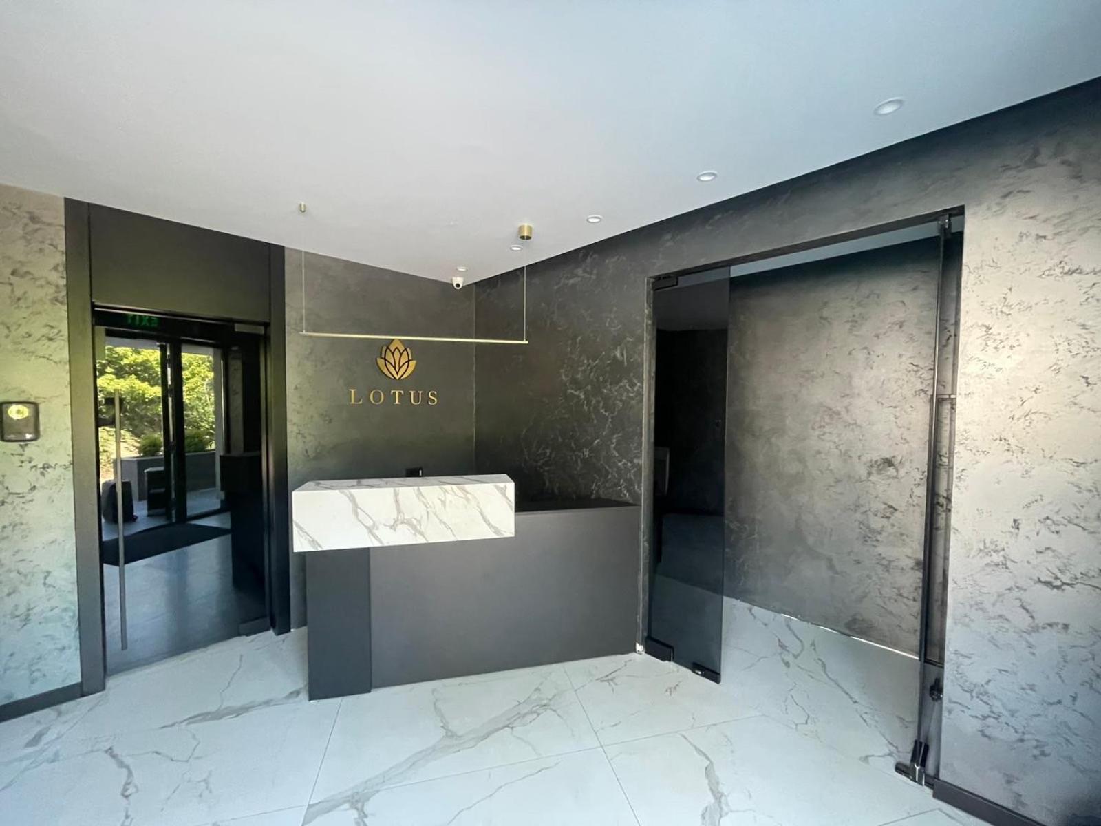 Lotus Luxury Rooms Varna Extérieur photo